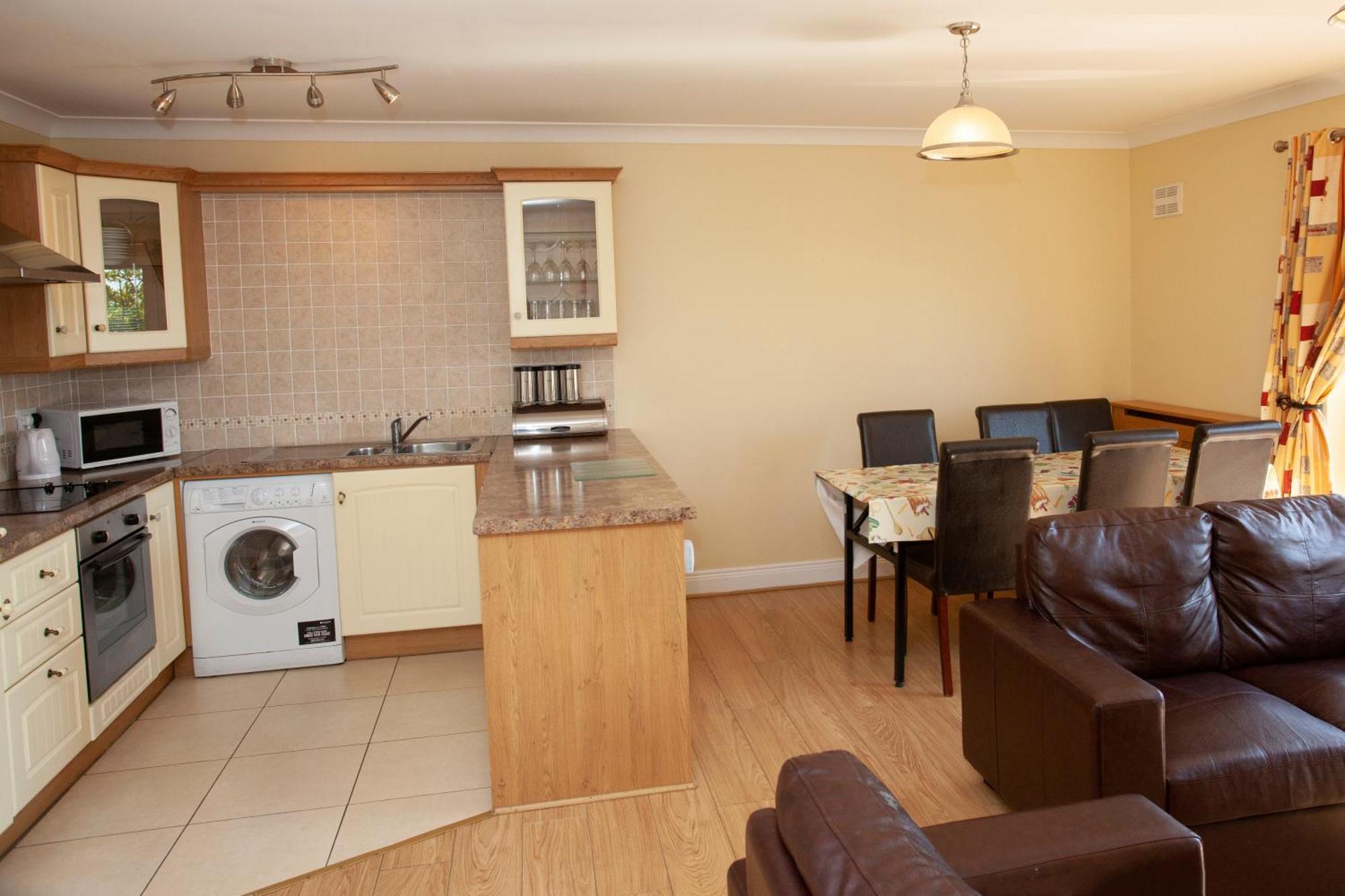 Knightsbrook Hotel Courtyard Accommodation Trim Exteriör bild